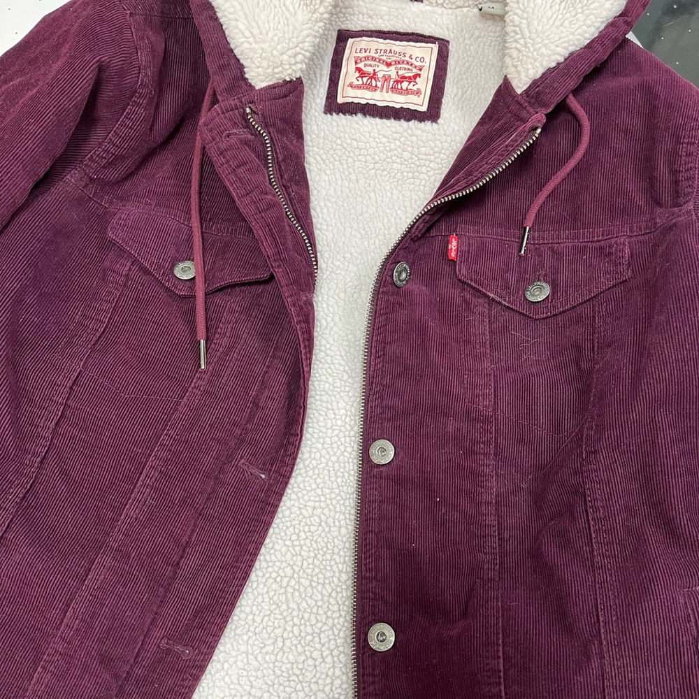 Levi Strauss plum purple sherpa fleece inside corduroy trucker jacket M